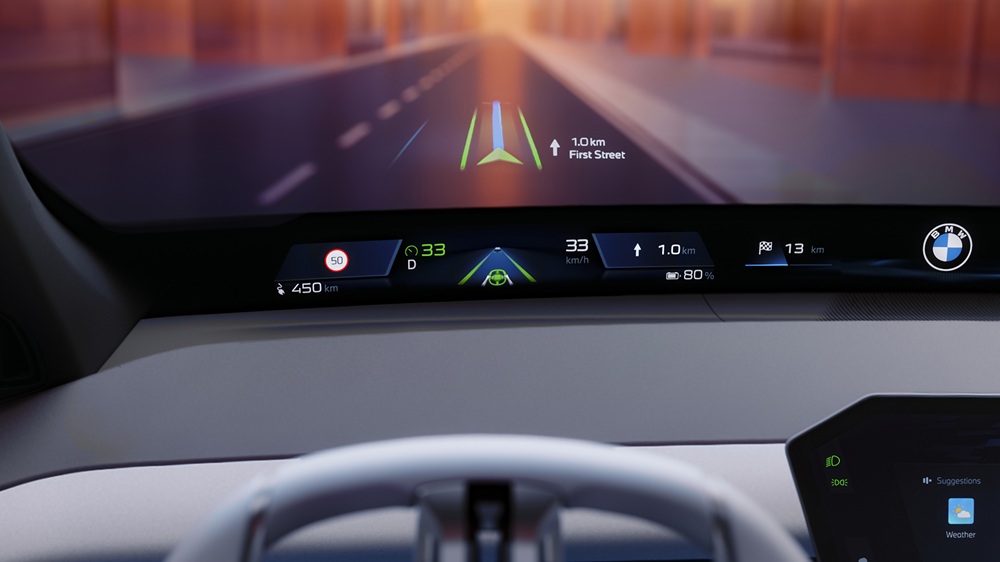 ¿Qué vehículos tienen el head-up display más inmersivo para no despegar la vista?