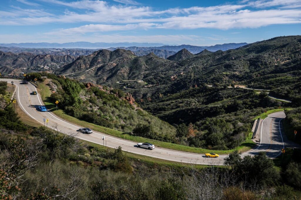 5 carreras clandestinas que cambiaron para siempre las reglas de la industria automotriz