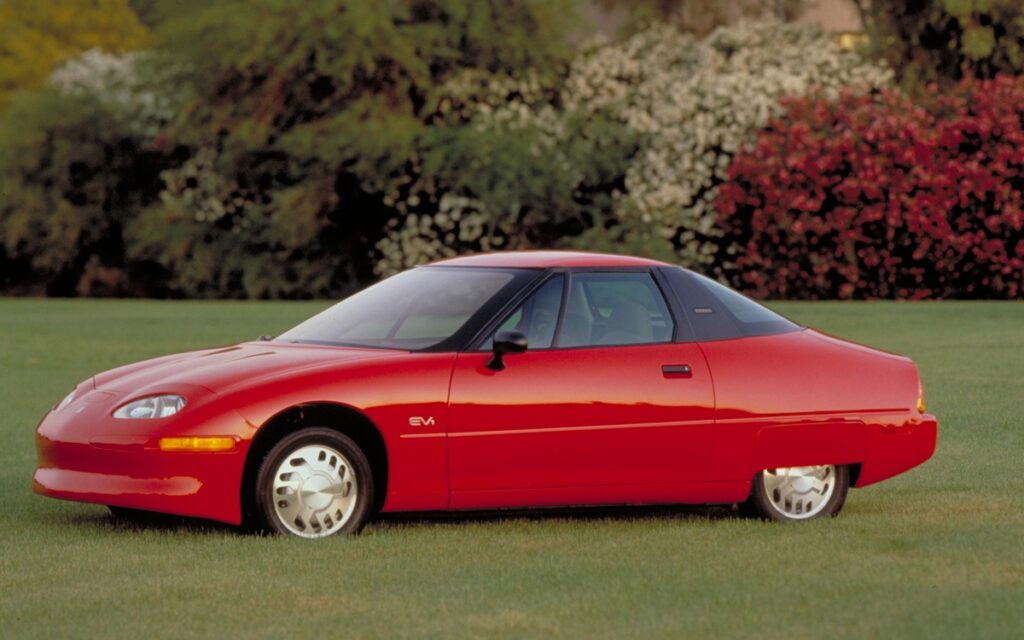 5 autos que fueron destruidos a propósito (y la historia detrás es increíble)